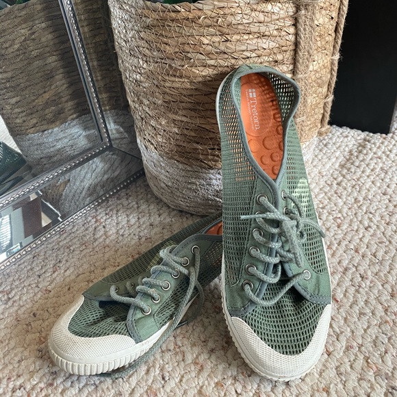 Tretorn Green Sneakers - Picture 2 of 4